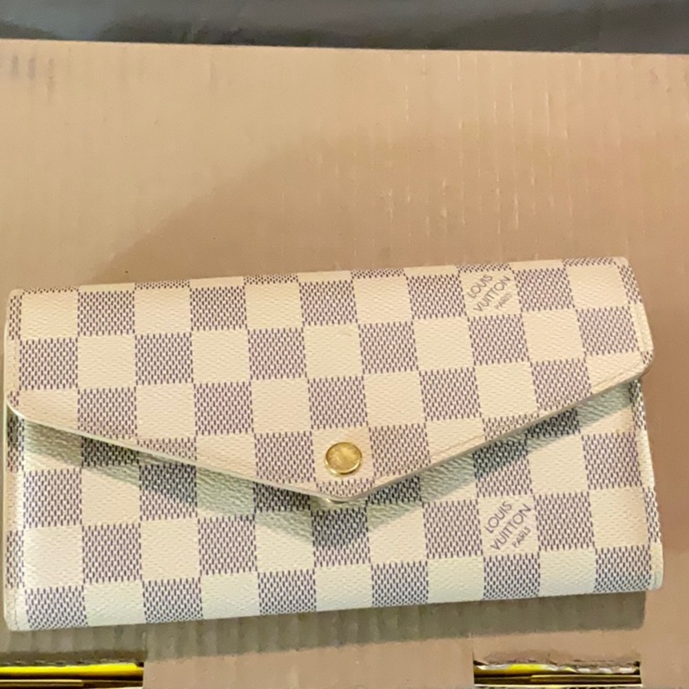Louis Vuitton Authentic Azur Damier Wallet